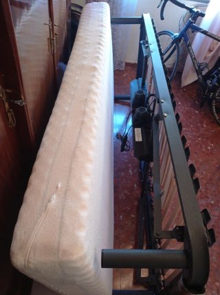 Cama articulada prácticamente nueva + colchón
