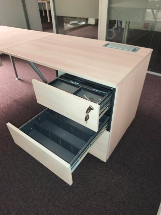 Mesa de oficina modular madera y metal
