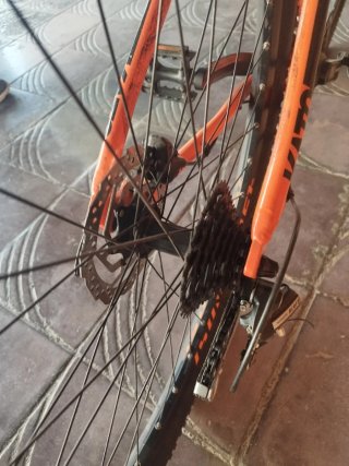 Bicicleta de Montaña Naranja