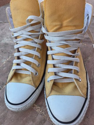 Zapatillas Converse Amarillas Talla 45 o 10 1/2.