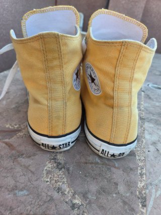 Zapatillas Converse Amarillas Talla 45 o 10 1/2.