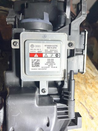 Farol Direito Audi A5 Sportback Facelift 8T0941044