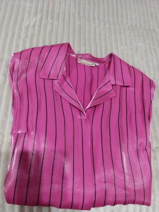 Blusa fucsia rayas negras T.42