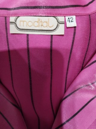 Blusa fucsia rayas negras T.42