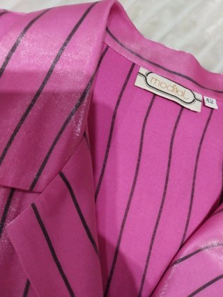 Blusa fucsia rayas negras T.42