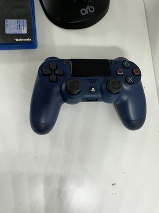 Ps4 + 8 Juegos + mando con soporte