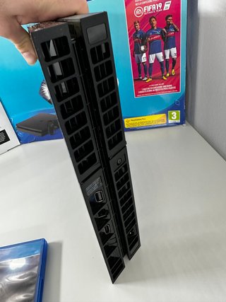 Ps4 + 8 Juegos + mando con soporte