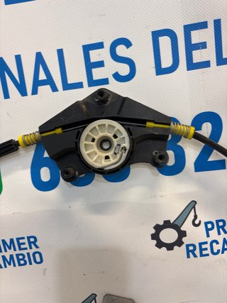 Guía Elevalunas Peugeot 307 Dcho.