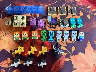 Figuras Minecraft Kinder Joy