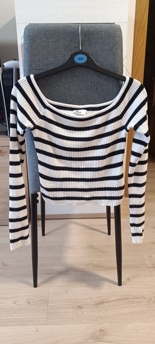 Jersey Hollister Rayas Blanco y Negro