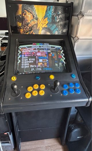 Máquina Arcade con Rasberry Pi 3, monitor CRT