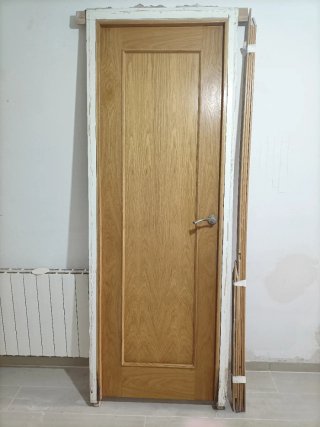 Puerta Roble Maciza con Marco