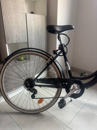 Bicicleta Urbana Negra, se vende por mudanza
