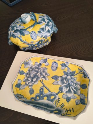 Sopera porcelana china decorada
