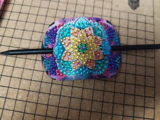 Pasador de pelo hecho a mano con diamantes