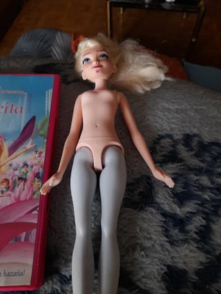 DVD Barbie Pulgarcita + Muñeca