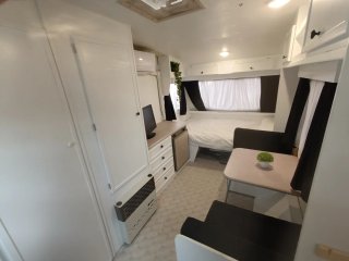 Caravana MUSKETEER SPRITE reformada -750kg