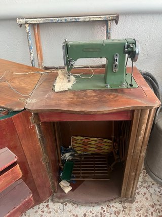 2 Máquinas de coser antiguas Sigma