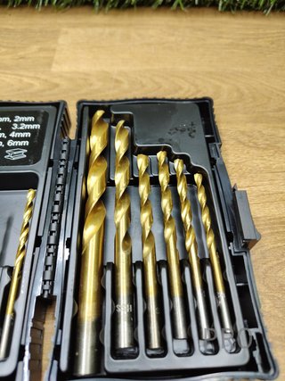 Juego de brocas Amazon Basics