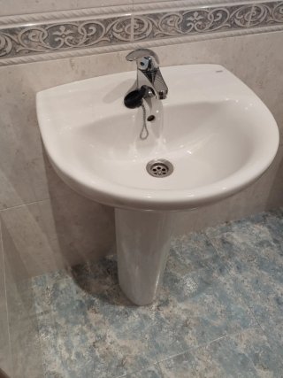 Lavabo de baño de cerámica blanco