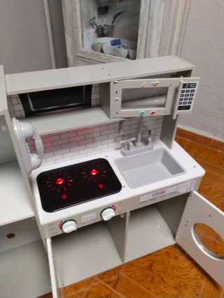 Cocinita de juguete con accesorios