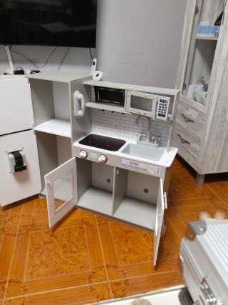 Cocinita de juguete con accesorios