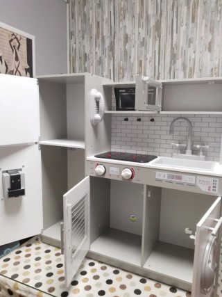 Cocinita de juguete con accesorios