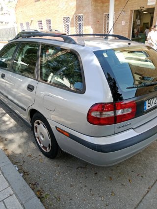 Volvo V40 2001
