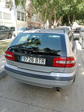 Volvo V40 2001