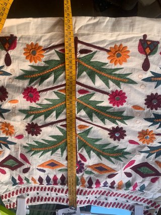 Falda Desigual blanca bordada