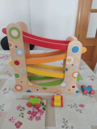 Circuito de coches de madera infantil