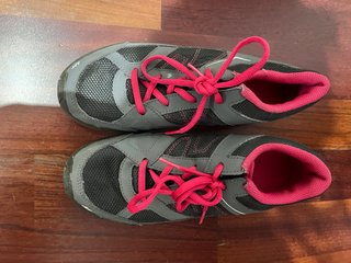 Zapatillas Trekking Grises y Rosas