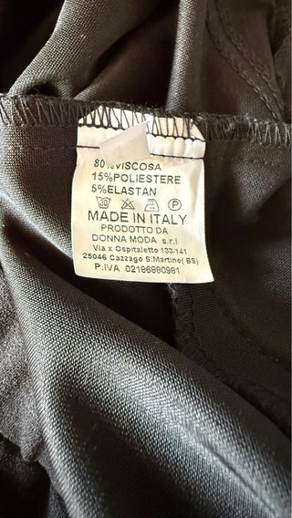 Pantaloni neri eleganti