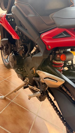 Triumph Street Triple 675 R Negra/Roja