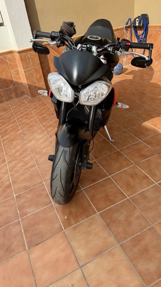 Triumph Street Triple 675 R Negra/Roja
