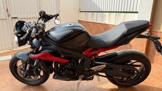 Triumph Street Triple 675 R Negra/Roja