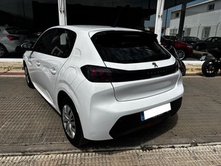 Peugeot 208 2021