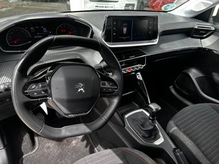Peugeot 208 2021