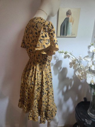 Vestido estampado mostaza