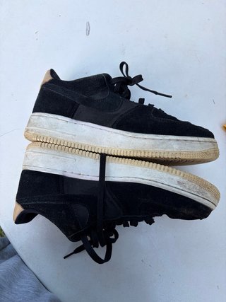 Scarpe Nike Air Force 1 nere scamosciate
