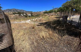 Terreno en venta en Los Pacos en Fuengirola