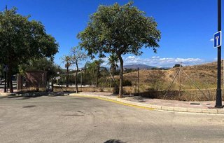 Terreno en venta en Los Pacos en Fuengirola