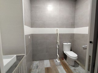 Local comercial en alquiler en Casco Antiguo en Pamplona