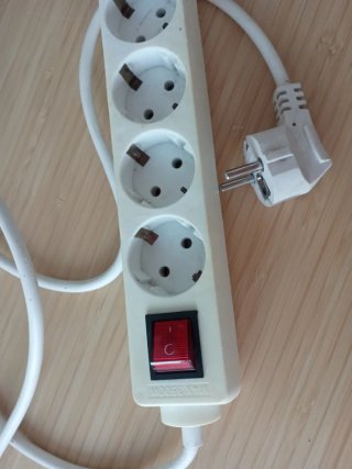 Regleta 4 enchufes con interruptor