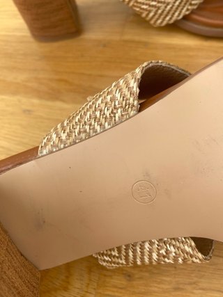 Sandalias Virucci Rafia y Piedra Marrón