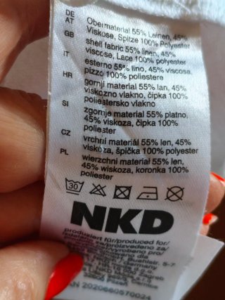 Blusa de lino con encaje