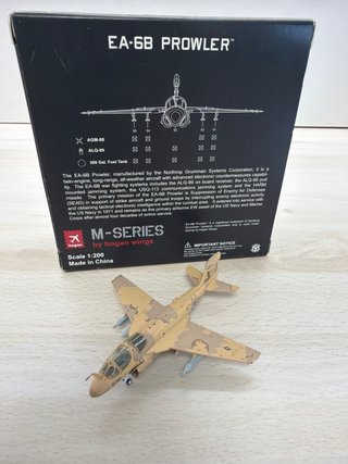 Lote 3 Aviones M-Series Hogan Wings 1:200