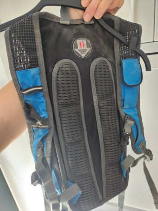3 zaini da escursionismo / zaini per l'acqua