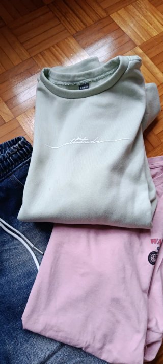 Vaqueros y camisetas varios