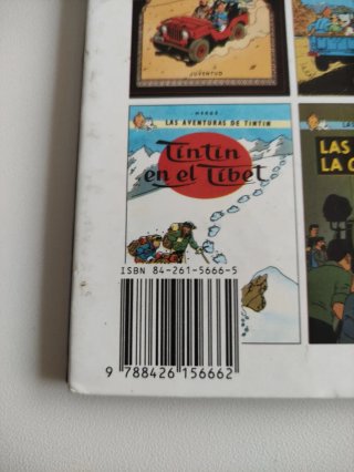 Tintín y el lago de los tiburones (cartoné)